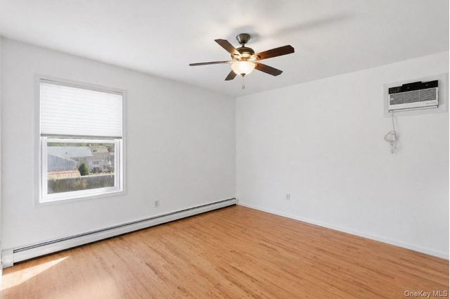 1433 Manatuck Boulevard, Bay Shore, NY 11706