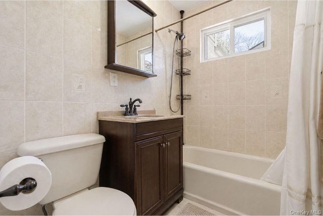 1433 Manatuck Boulevard, Bay Shore, NY 11706