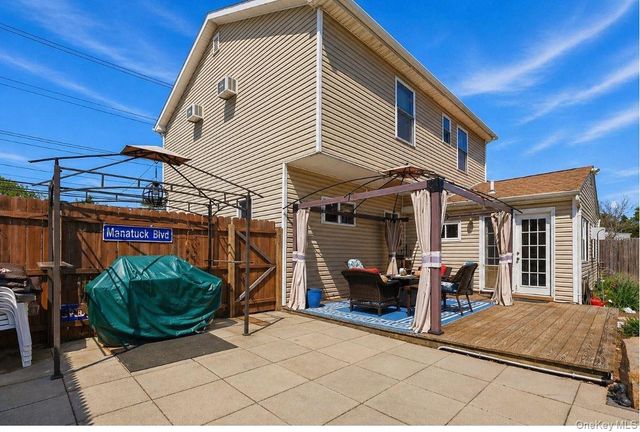 1433 Manatuck Boulevard, Bay Shore, NY 11706