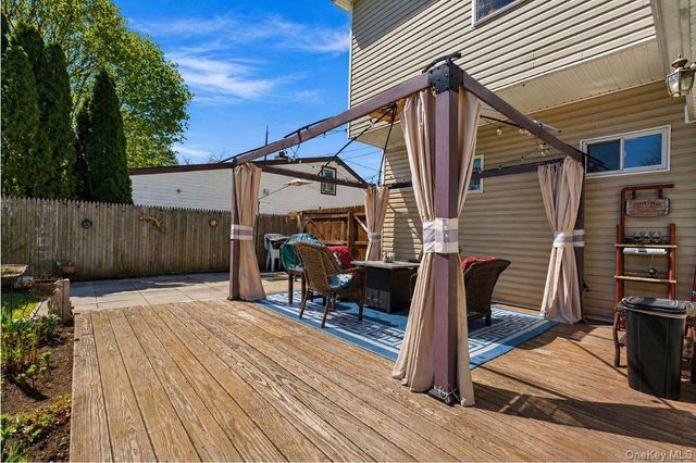 1433 Manatuck Boulevard, Bay Shore, NY 11706