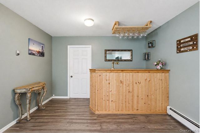 1433 Manatuck Boulevard, Bay Shore, NY 11706