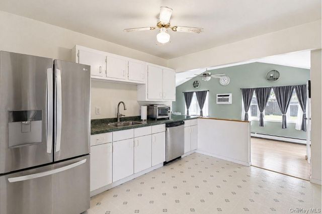 1433 Manatuck Boulevard, Bay Shore, NY 11706