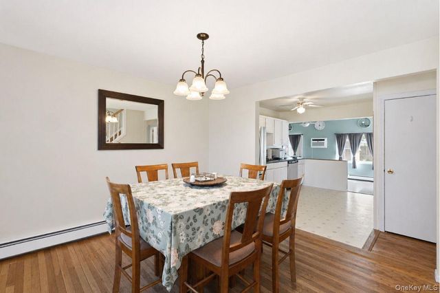 1433 Manatuck Boulevard, Bay Shore, NY 11706