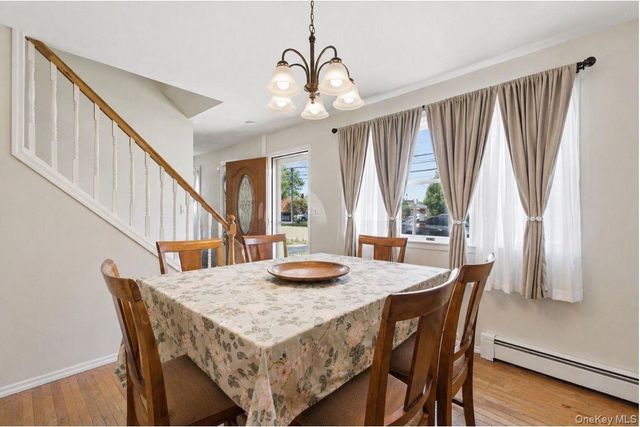 1433 Manatuck Boulevard, Bay Shore, NY 11706