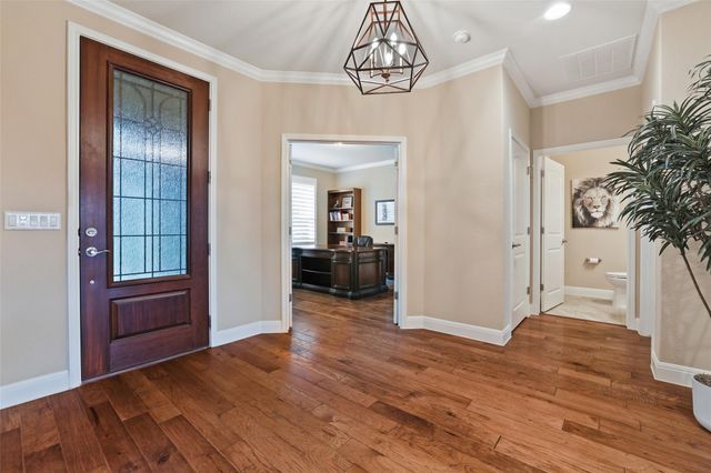 204 Old Blue Mountain LN, Georgetown, TX 78633