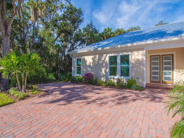 1090 Buckhead Dr, Vero Beach, FL 32968