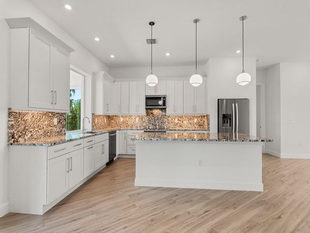 1090 Buckhead Dr, Vero Beach, FL 32968