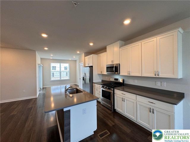 4934 Brookside Court, Upper Saucon Twp, PA 18036