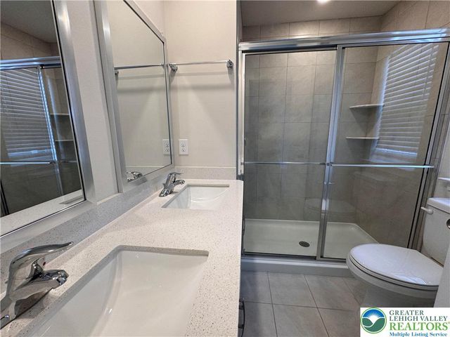 4934 Brookside Court, Upper Saucon Twp, PA 18036