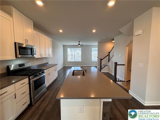 4934 Brookside Court, Upper Saucon Twp, PA 18036