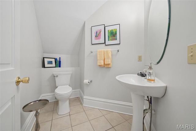 2701 Ann Avenue, St Louis, MO 63104