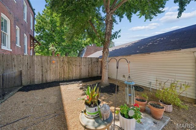 2701 Ann Avenue, St Louis, MO 63104