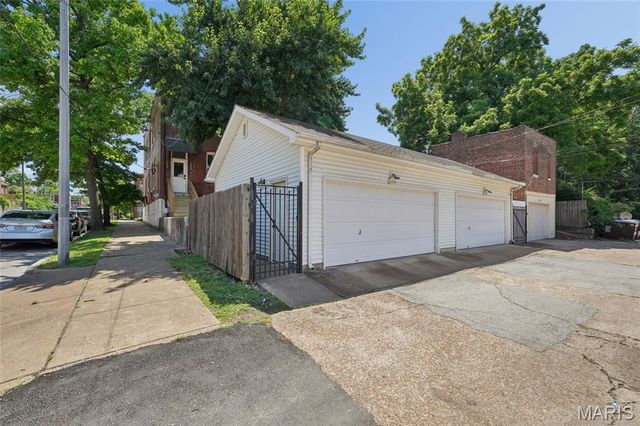 2701 Ann Avenue, St Louis, MO 63104