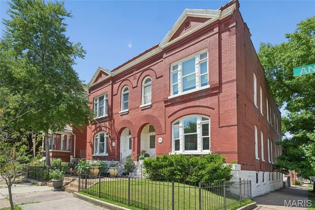 2701 Ann Avenue, St Louis, MO 63104