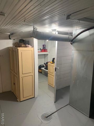 4918 Gresham Avenue, St Louis, MO 63109