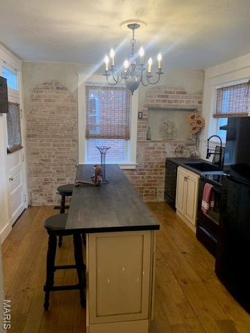 4918 Gresham Avenue, St Louis, MO 63109