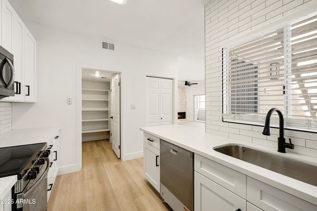 11333 N 92ND Street 1038, Scottsdale, AZ 85260