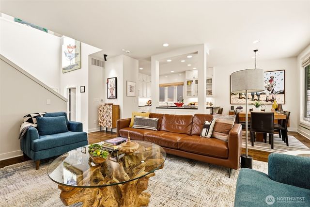 604 Bellevue Way SE, Bellevue, WA 98004