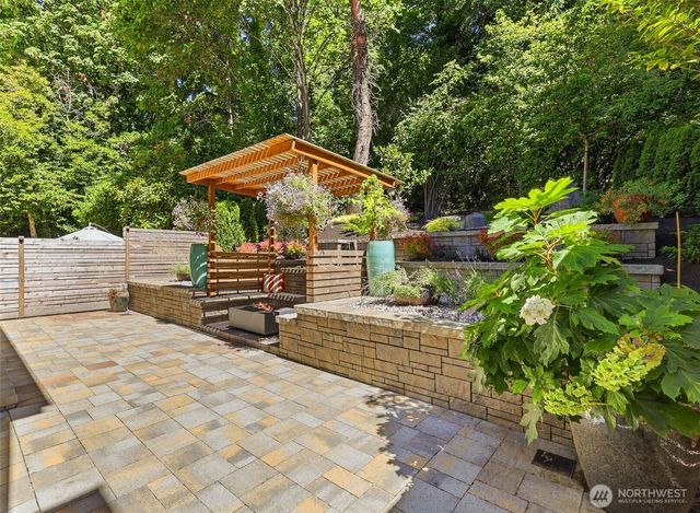 604 Bellevue Way SE, Bellevue, WA 98004