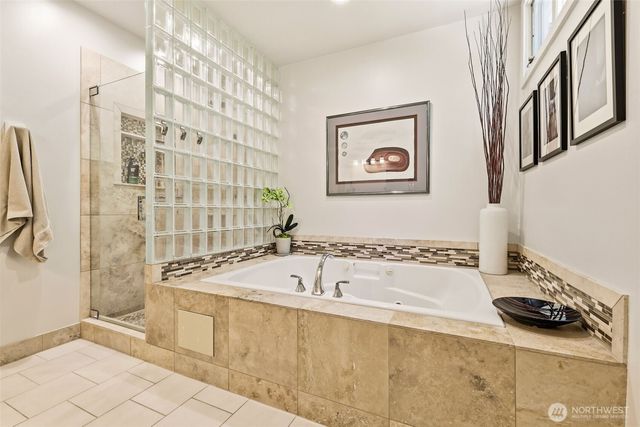 604 Bellevue Way SE, Bellevue, WA 98004