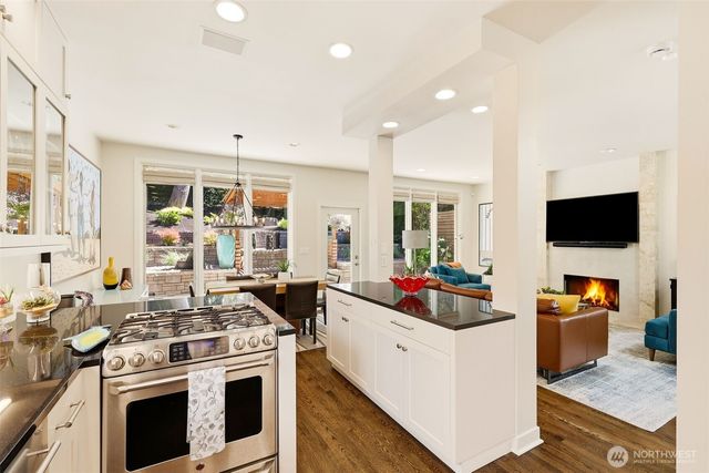 604 Bellevue Way SE, Bellevue, WA 98004