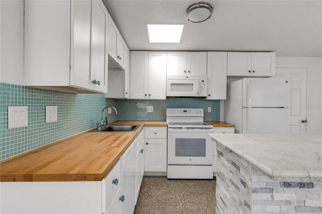 4861 BELL MEADE DRIVE, Sarasota, FL 34232