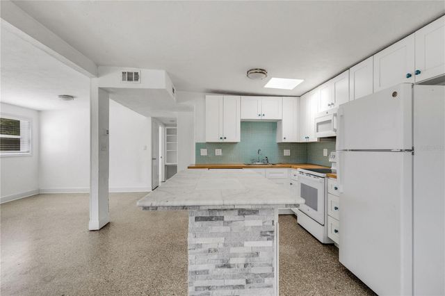 4861 BELL MEADE DRIVE, Sarasota, FL 34232
