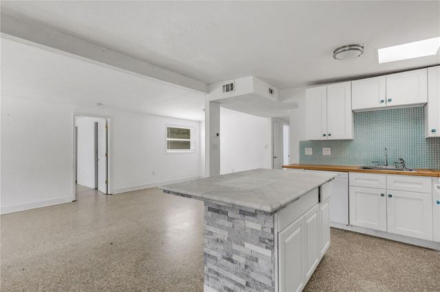 4861 BELL MEADE DRIVE, Sarasota, FL 34232