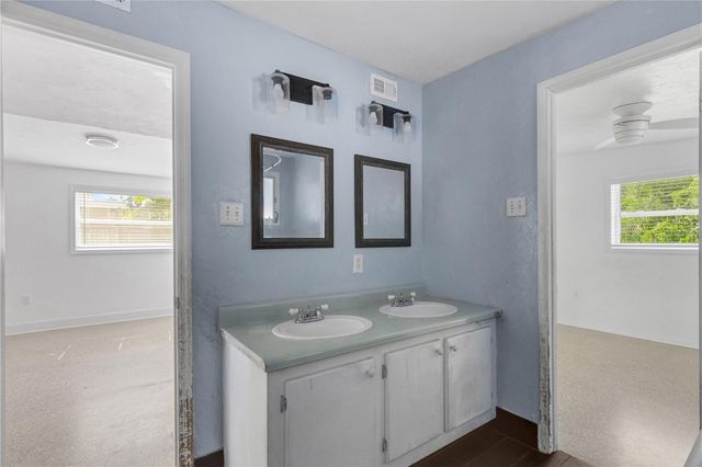 4861 BELL MEADE DRIVE, Sarasota, FL 34232