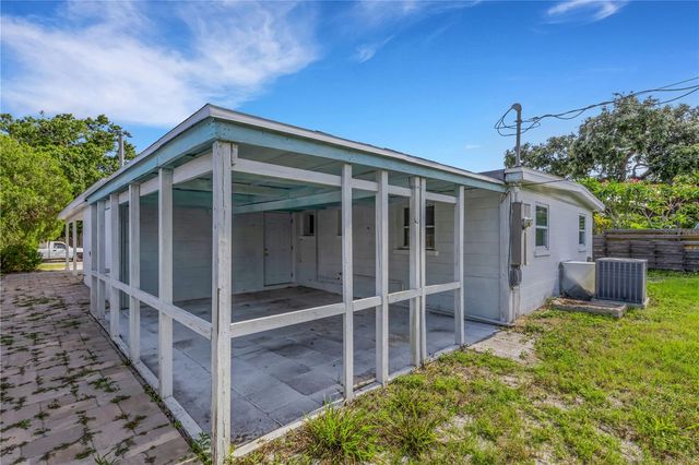 4861 BELL MEADE DRIVE, Sarasota, FL 34232