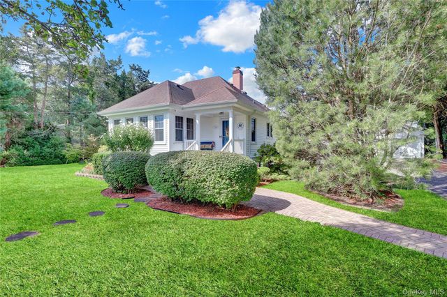 1606 Grundy Avenue, Holbrook, NY 11741