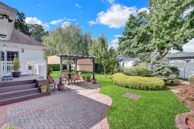1606 Grundy Avenue, Holbrook, NY 11741