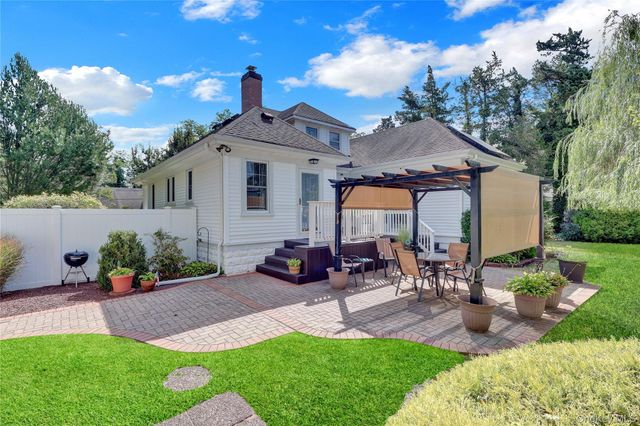 1606 Grundy Avenue, Holbrook, NY 11741