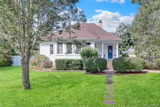 1606 Grundy Avenue, Holbrook, NY 11741