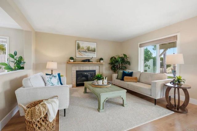 342 Rimhurst Court, Oceanside, CA 92058