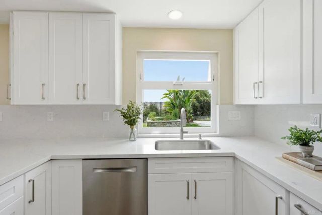 342 Rimhurst Court, Oceanside, CA 92058