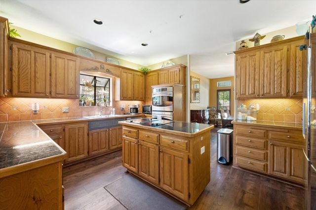 4917 Wareham Drive, Arlington, TX 76017