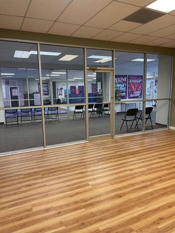 804 Eastwood Drive 8, Mahomet, IL 61853