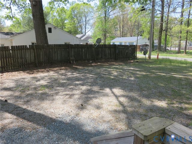 6719 Lakemont Rd, Quinton, VA 23141