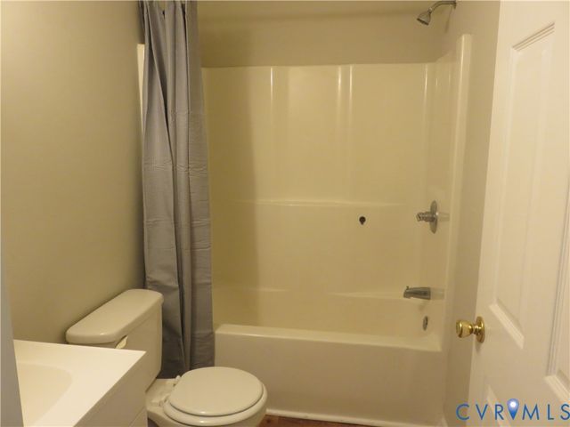 6719 Lakemont Rd, Quinton, VA 23141