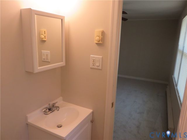 6719 Lakemont Rd, Quinton, VA 23141