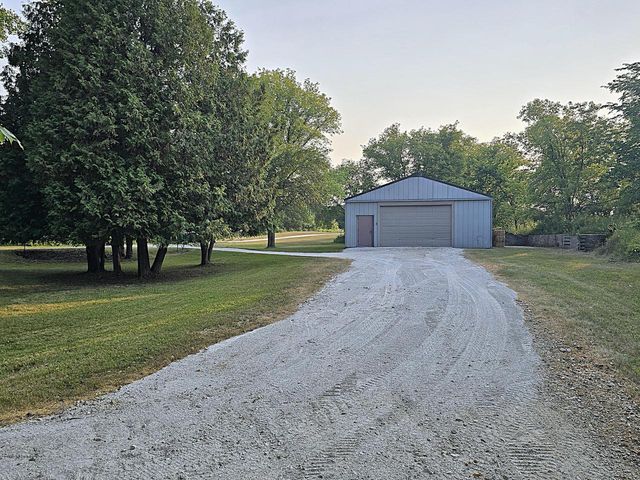 1978 State Highway 164, Richfield, WI 53076
