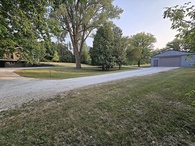 1978 State Highway 164, Richfield, WI 53076