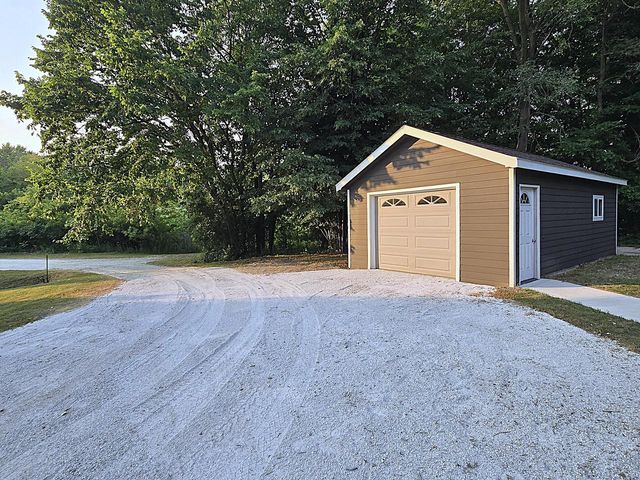 1978 State Highway 164, Richfield, WI 53076