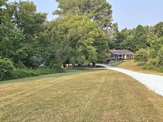 1978 State Highway 164, Richfield, WI 53076