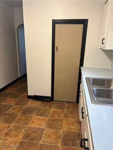 151 Myers Avenue, Akron, OH 44305