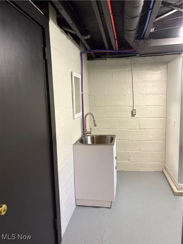 151 Myers Avenue, Akron, OH 44305