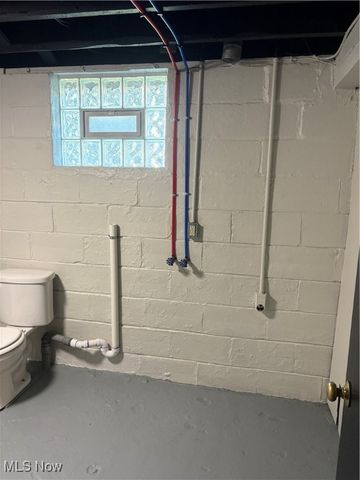 151 Myers Avenue, Akron, OH 44305