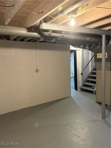 151 Myers Avenue, Akron, OH 44305