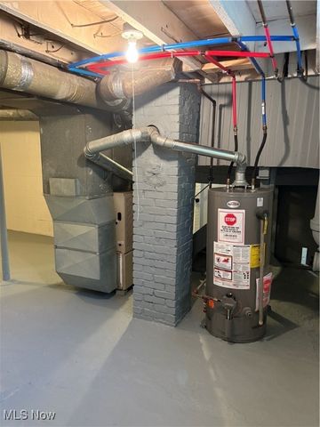 151 Myers Avenue, Akron, OH 44305